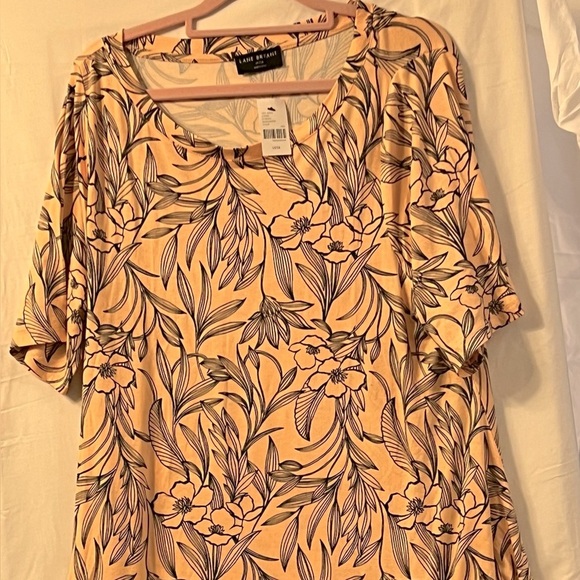 Lane Bryant Tops - Lane Bryant Peach and Black Graphic Short Sleeve Blouse